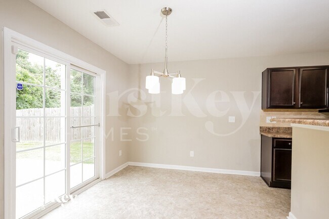 Foto del edificio - 3885 Field Sedge Dr