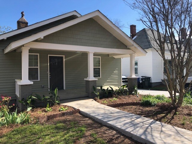 Photo - 823 Green Ave House