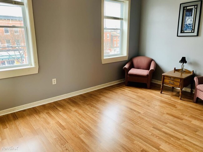 Foto del edificio - 1 br, 1 bath Apartment - 222 S Broadway