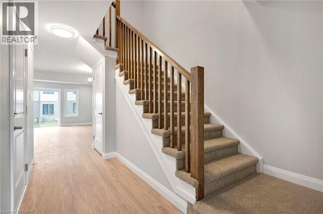 Building Photo - 520 Orr St