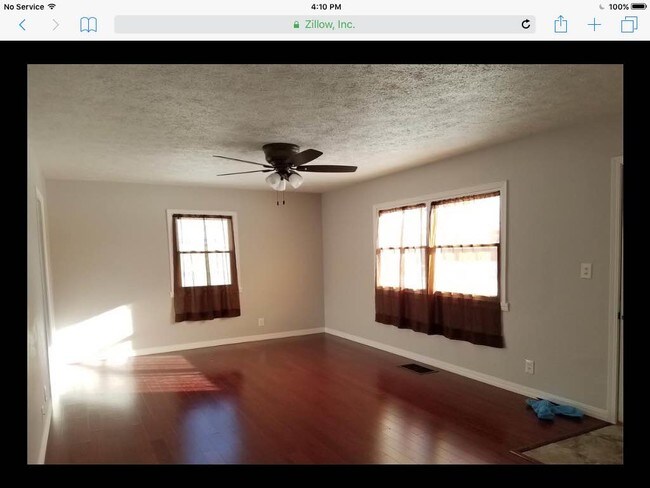 Building Photo - 1811 Sauber Ave