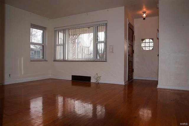 Building Photo - 6763 Etzel Ave