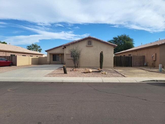 Building Photo - 9461 W Albert Ln