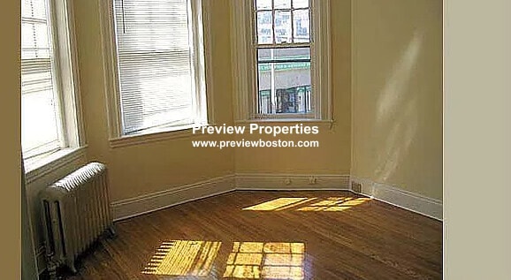 Building Photo - 319 Allston St