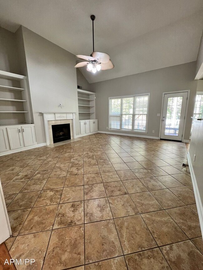 Building Photo - 4 br, 2 bath House - 3008 Trotters Club Way