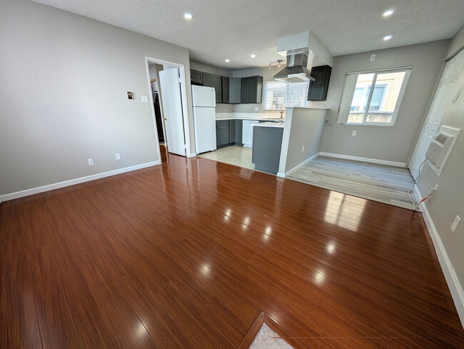 Foto del edificio - 470 S Los Robles Ave