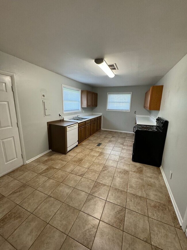 Foto del edificio - Perry Twp - 3 BR ranch