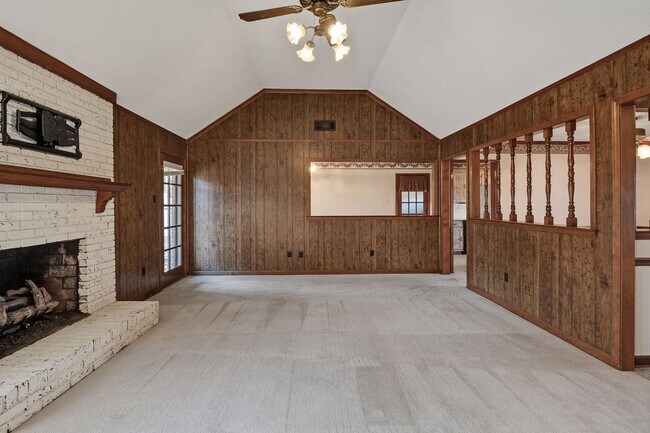 Building Photo - Available Now!  MOVE IN SPECIAL FIRST MONT...