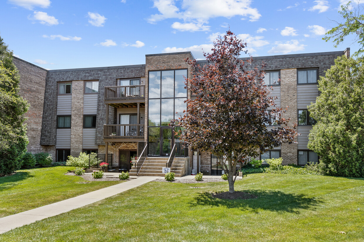 Primary Photo - 1444 Stonebridge Cir