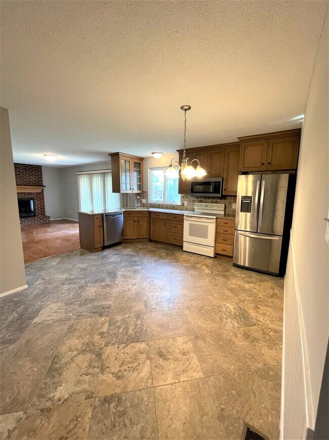 Foto del edificio - Charming 3 Bed/2 Bath Brick Ranch Home in ...