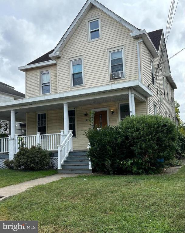 Foto del edificio - 214 W Main St