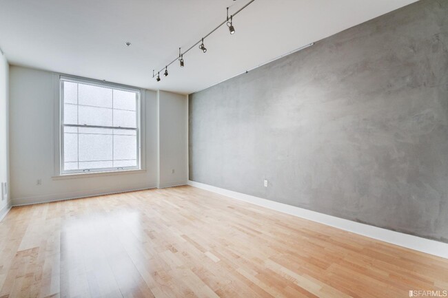 Foto del edificio - 74 New Montgomery St