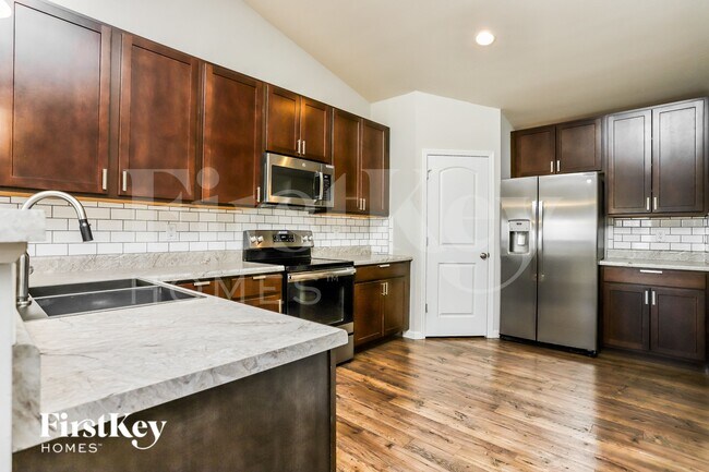 Building Photo - 1701 Ridgeway Trl