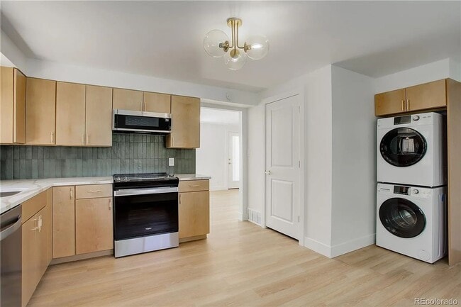 Building Photo - 3056 S Galapago St