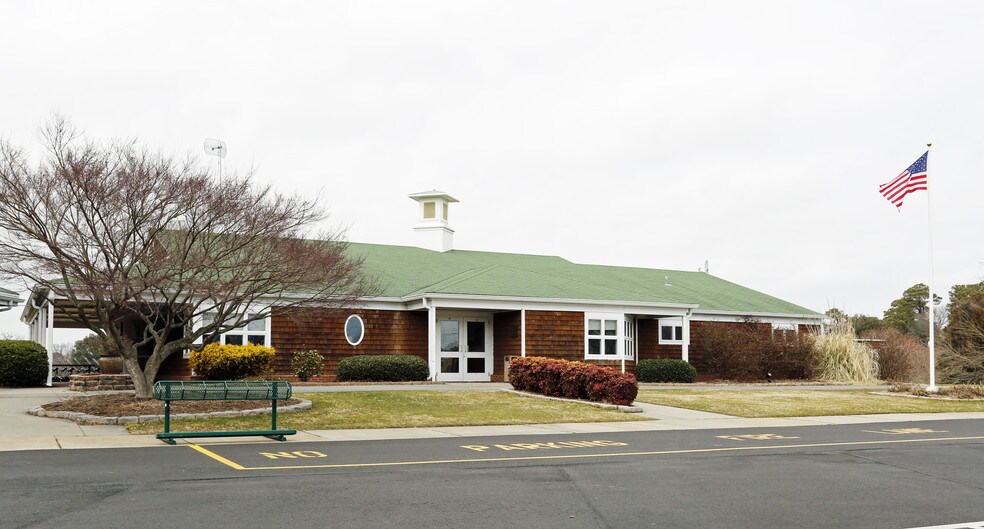 Picture of Pheobus Hampton