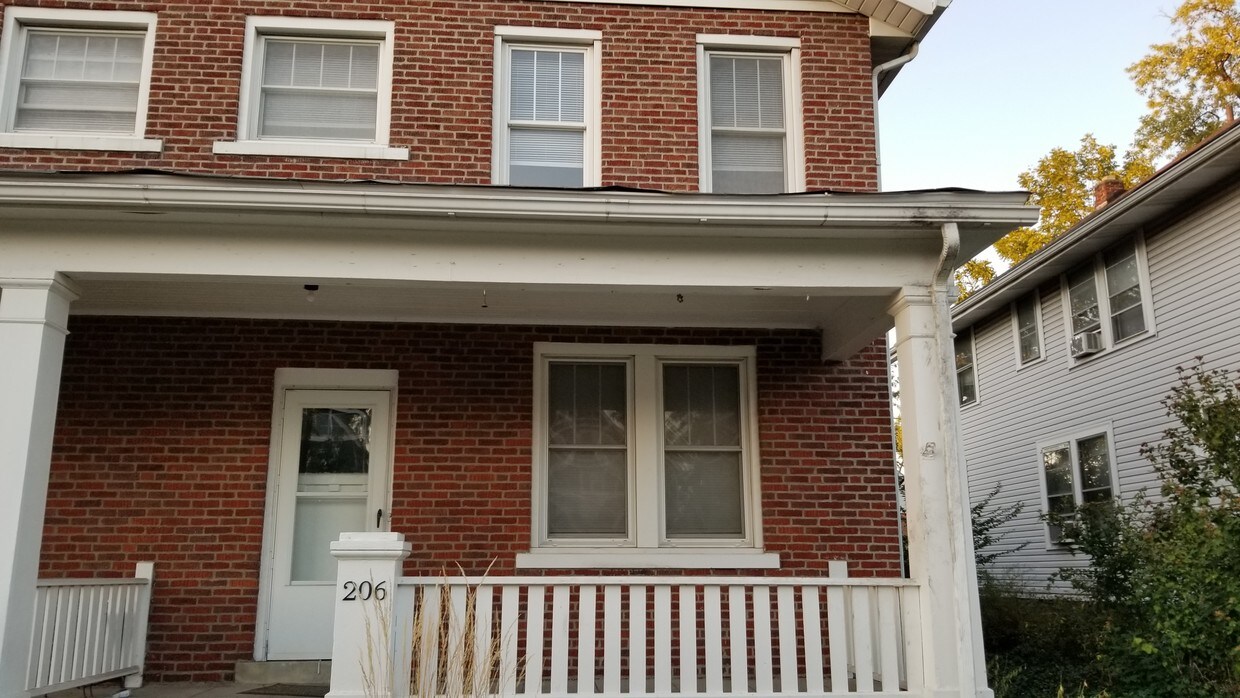 Primary Photo - 206 E Kelso Rd