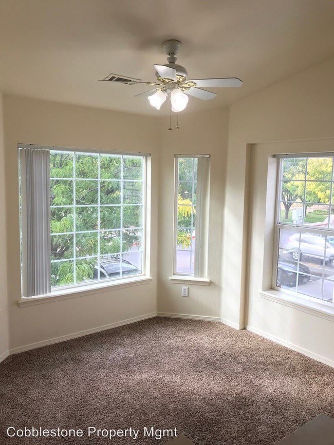Foto del edificio - 7458 W Tottenham Ln