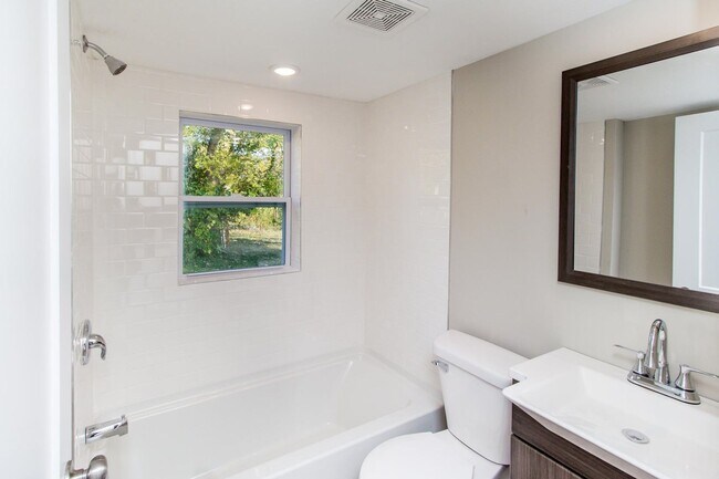 Foto del edificio - Two Bedroom Home in Central Columbia