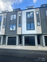 Building Photo - 3216 Riley Ave