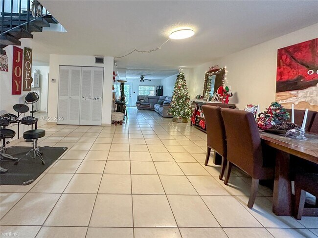 Foto del edificio - 4 br, 3.5 bath House - 12320 SW 18th Ter
