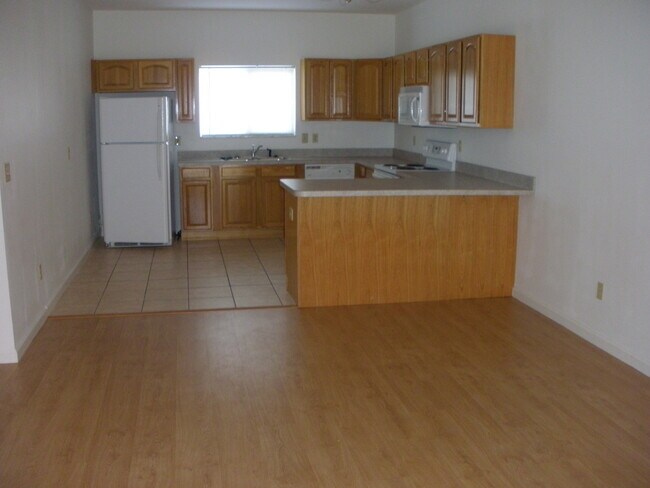 Foto del edificio - 825 Anastasia Blvd