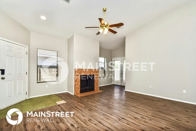 Building Photo - 2468 W Tyler River Dr