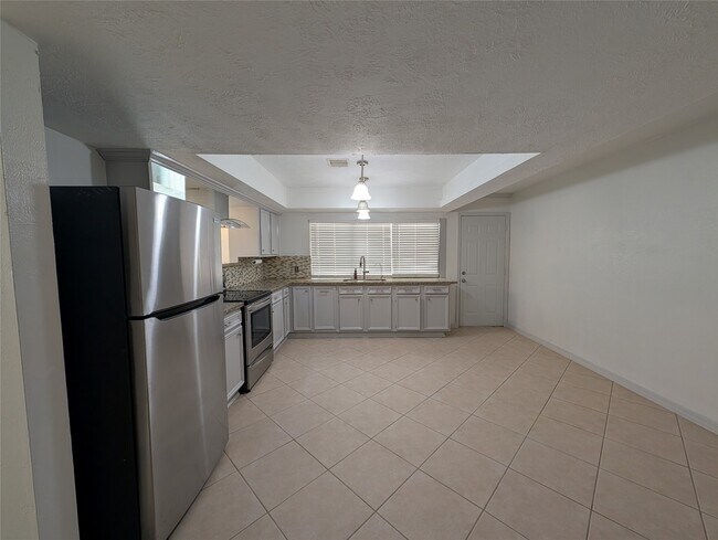 Foto del edificio - 5903 Graycliff Dr