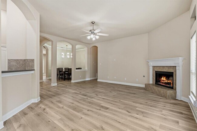 Foto del edificio - 7436 Bonniebrook Dr