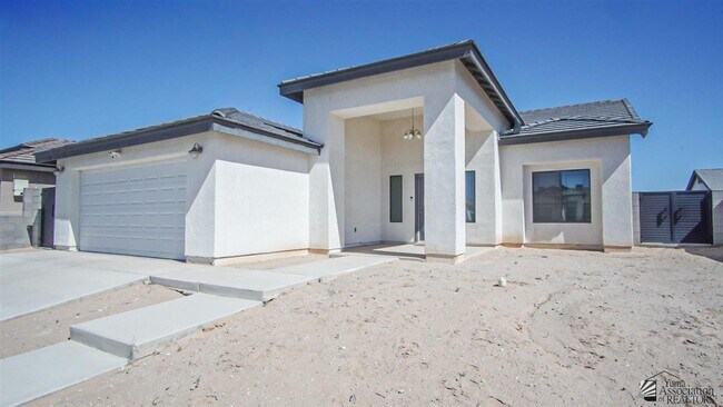 Building Photo - 4184 E Los Olivos Dr