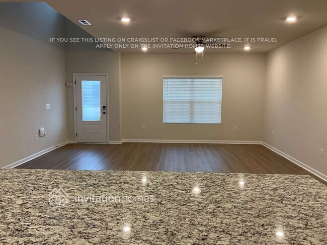 Foto del edificio - 3465 Bear Den Dr