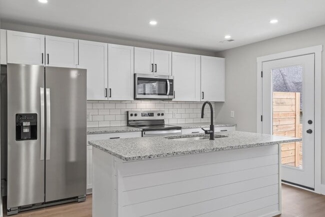 Building Photo - 126 Shipman Dr