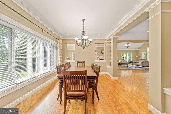 Foto del edificio - 1150 Spring Hill Rd