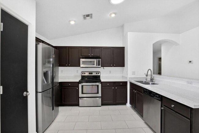 Building Photo - 6550 S 44th Ave