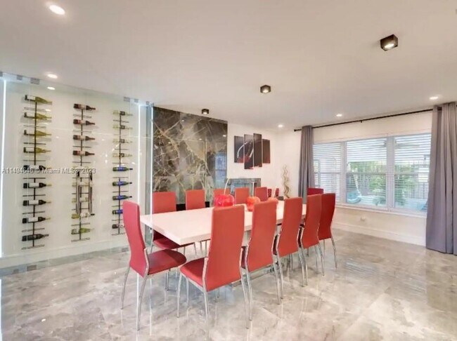 Foto del edificio - 1220 NE 200th St