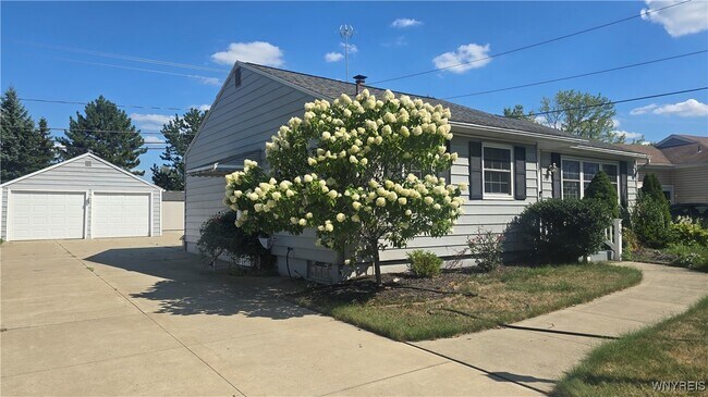 Foto del edificio - 79 Rosemont Dr