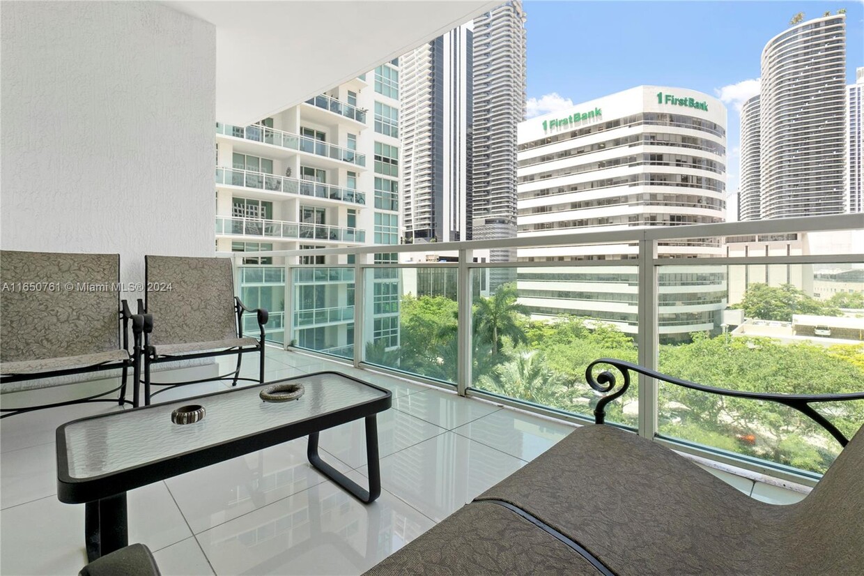 Foto principal - 950 Brickell Bay Dr