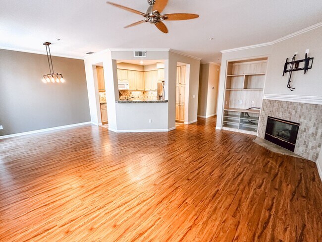 Foto del edificio - Townhouse in Livermore Available for Immed...