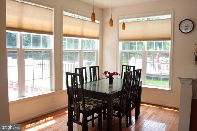 Building Photo - 134 Pendula Ct