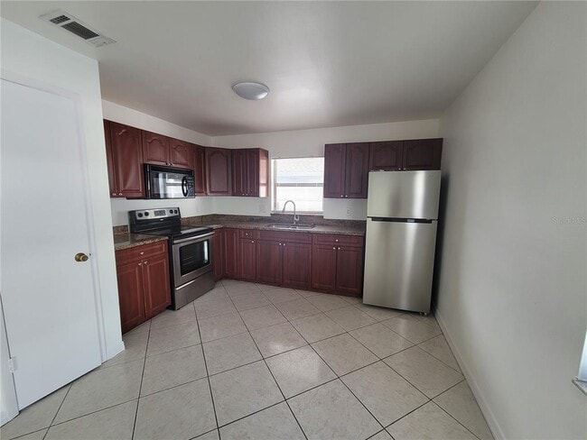 Building Photo - 9508 Pembridge Ct