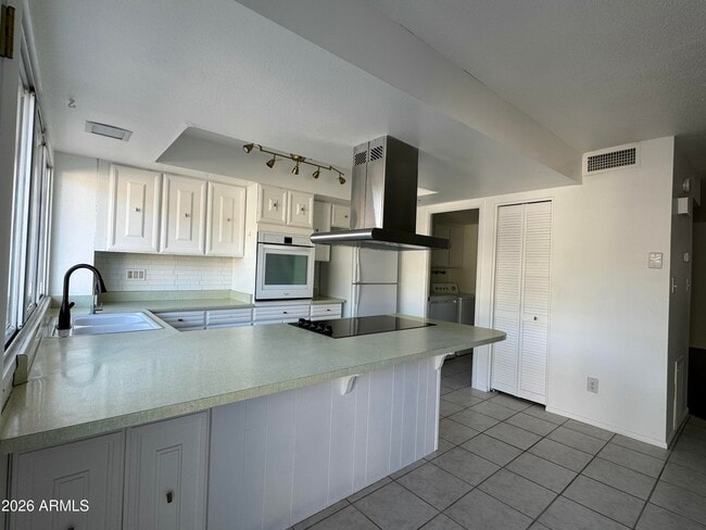 Building Photo - 4028 N Granite Reef Rd