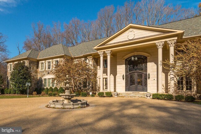 Building Photo - 904 Chinquapin Rd