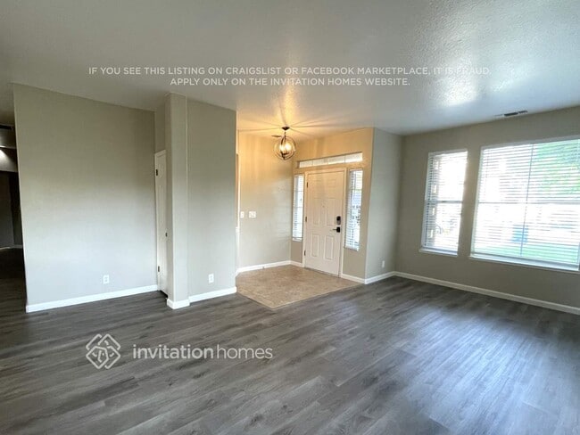 Building Photo - 869 Lariat Loop