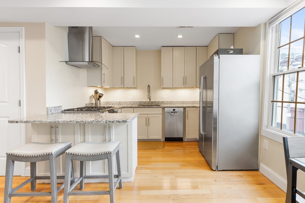 Foto principal - 802 E 3rd St
