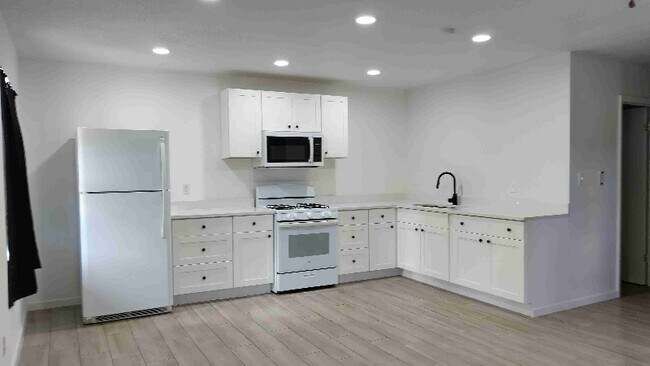 Foto del edificio - 6477 146th Ave N