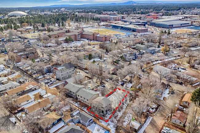 Building Photo - 508 S Fountaine St