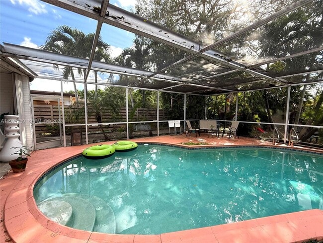 Foto del edificio - 5424 Van Buren St