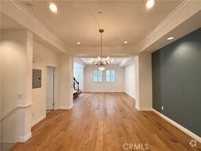 Building Photo - 441 N Los Robles Ave