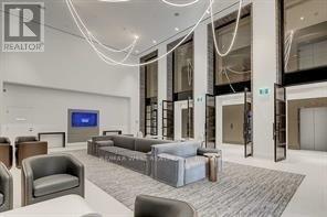 Photo du bâtiment - 39 Roehampton Ave