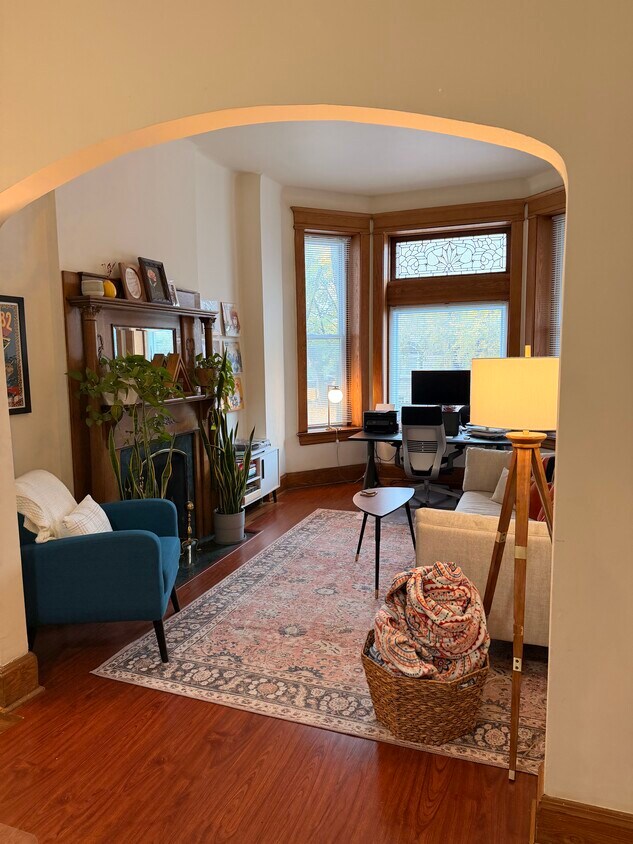 Foto principal - 1037 N Damen Ave