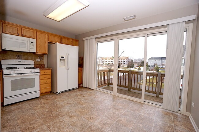 Building Photo - 24625 Patriot Square Dr S